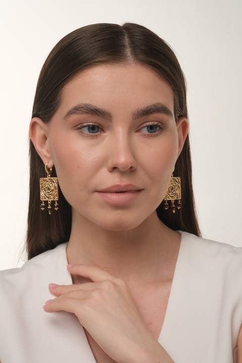 Серьги «Бохо» с гранатом, золотистая латунь · 5,5 см